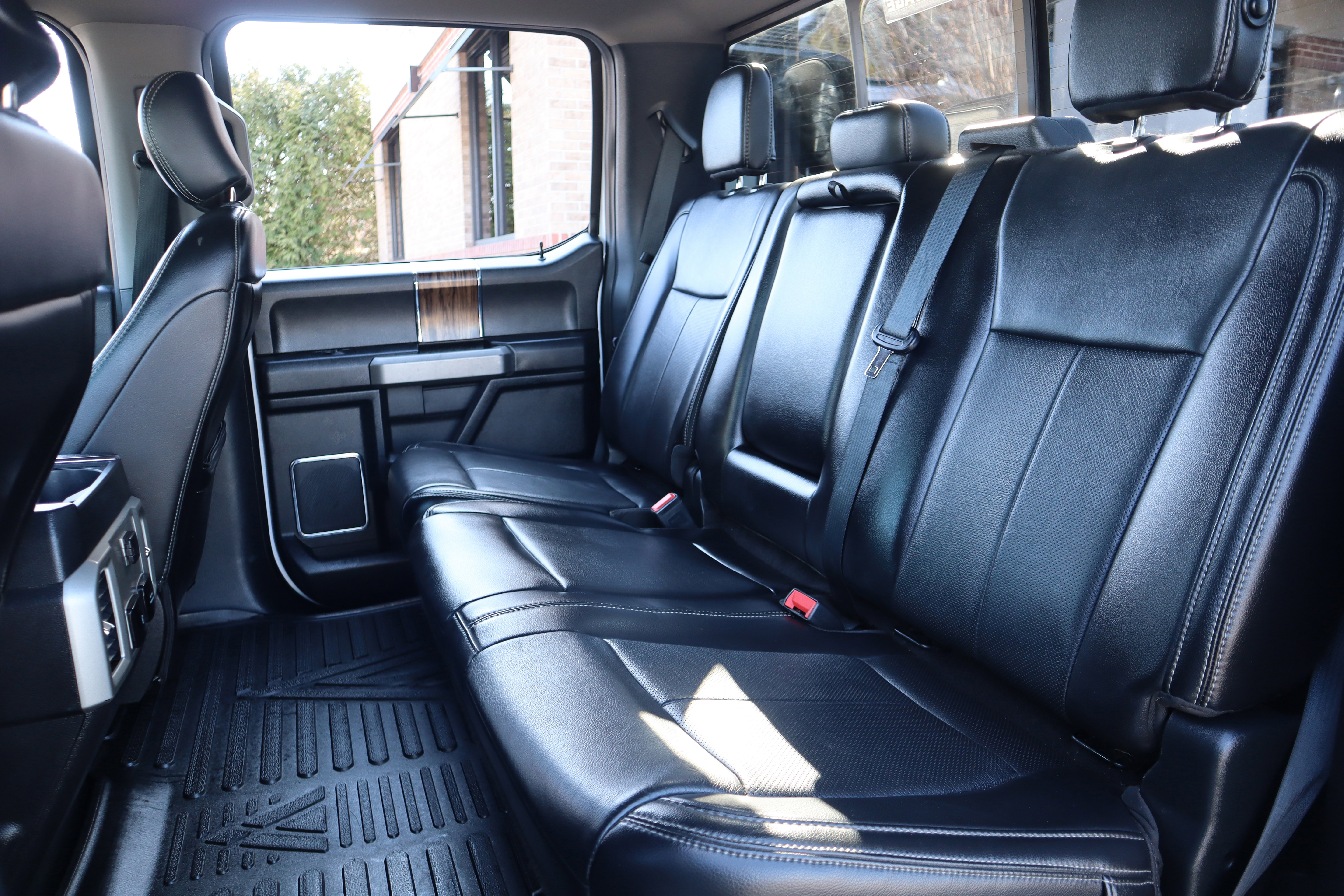 Used 2019 Ford F150 Lariat image 30