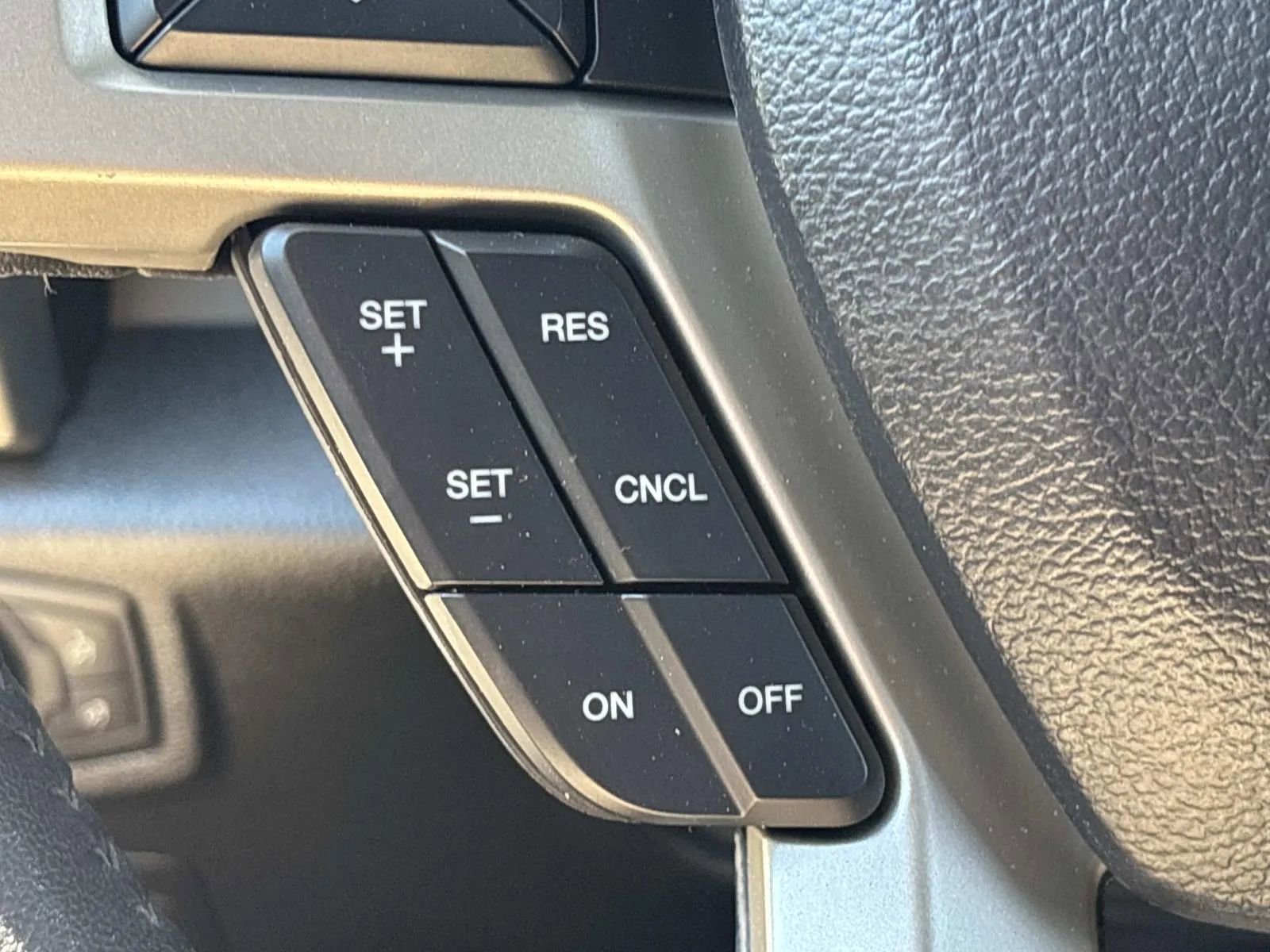 Used 2020 Ford F150 Lariat AWD/4WD image 23