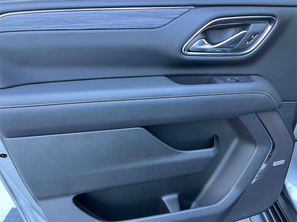 Used 2024 GMC Yukon XL SLT image 15