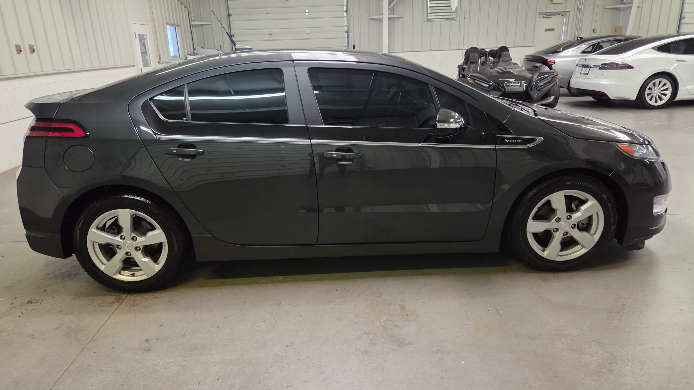Used 2014 Chevrolet Volt Premium w/ Premium Trim Package FWD image 14