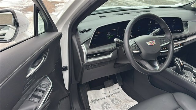 Used 2024 Cadillac XT4 Premium Luxury image 12