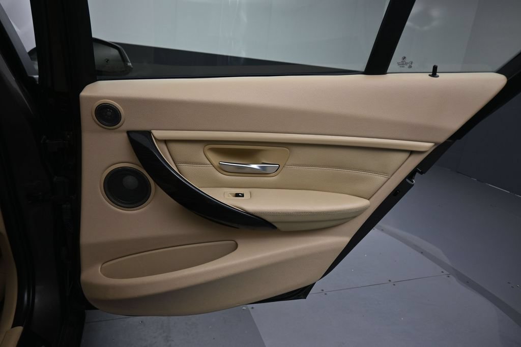 Used 2015 BMW 328i xDrive Sedan AWD/4WD image 35