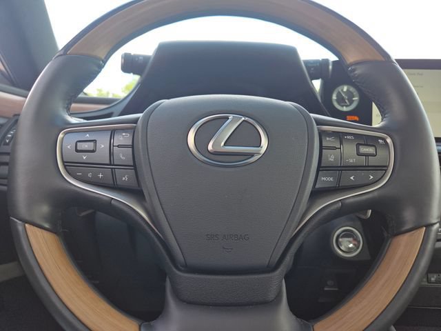 Used 2025 Lexus ES 300h Ultra Luxury w/ Accessory Package (Z2) FWD image 36