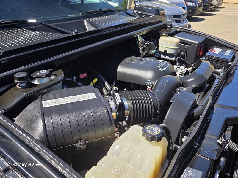 Used 2004 HUMMER H2 w/ Preferred Equipment Group AWD/4WD image 42