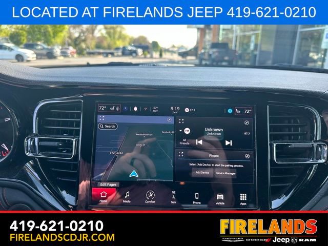Used 2023 Dodge Durango R/T w/ Blacktop Package AWD/4WD image 19