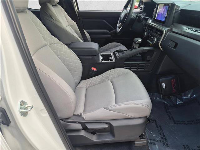 Certified 2024 Toyota Tacoma SR5 AWD/4WD image 18