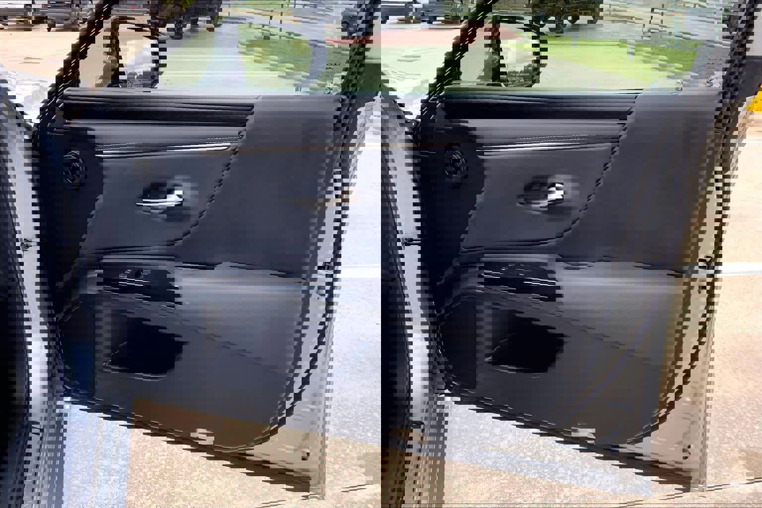 Used 2023 Lexus ES 350 Luxury w/ Protection Package (P2) image 23