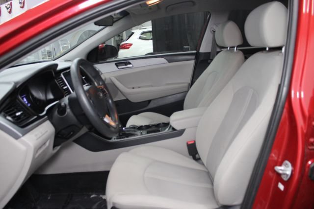 Used 2019 Hyundai Sonata SE FWD image 11