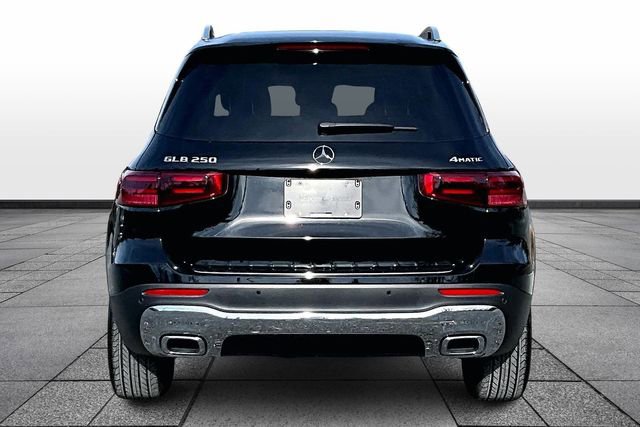 Certified 2025 Mercedes-Benz GLB 250 4MATIC image 8