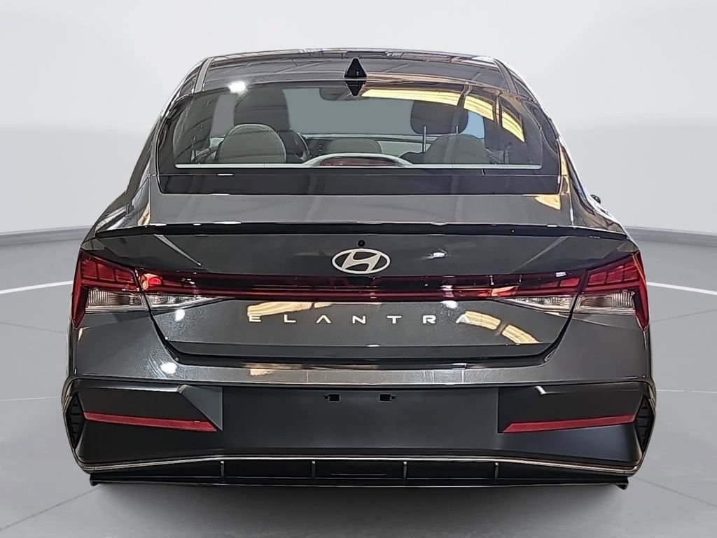 New 2026 Hyundai Elantra SEL Sport Premium FWD image 6