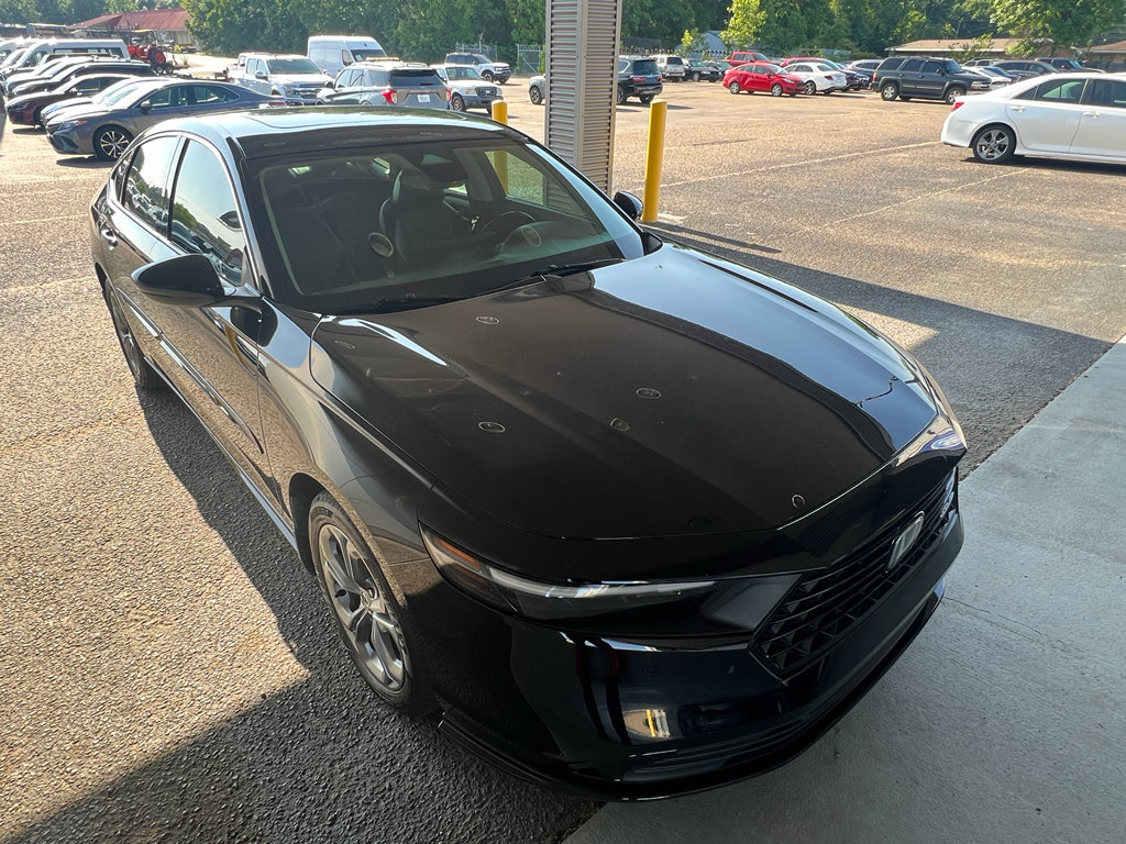 Used 2023 Honda Accord EX image 1
