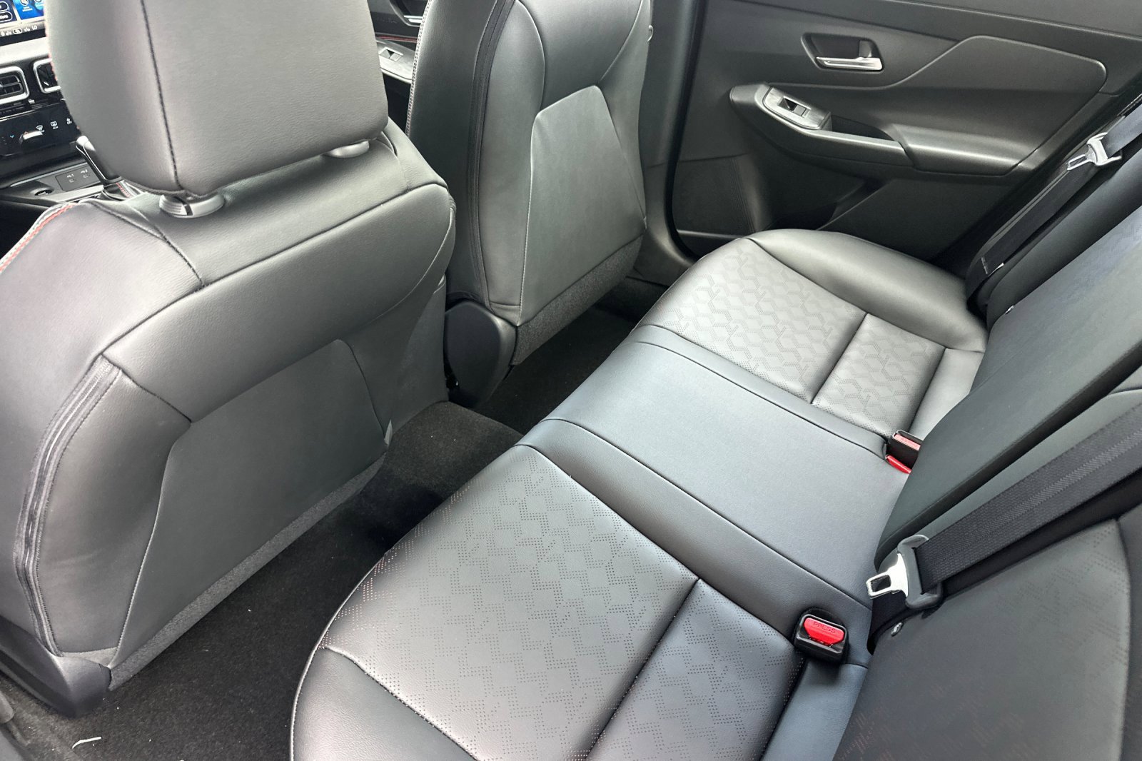 New 2027 Nissan Sentra SR w/ SR Premium Package FWD image 14