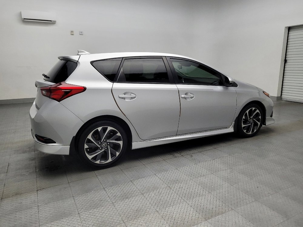 Used 2017 Toyota Corolla iM image 10