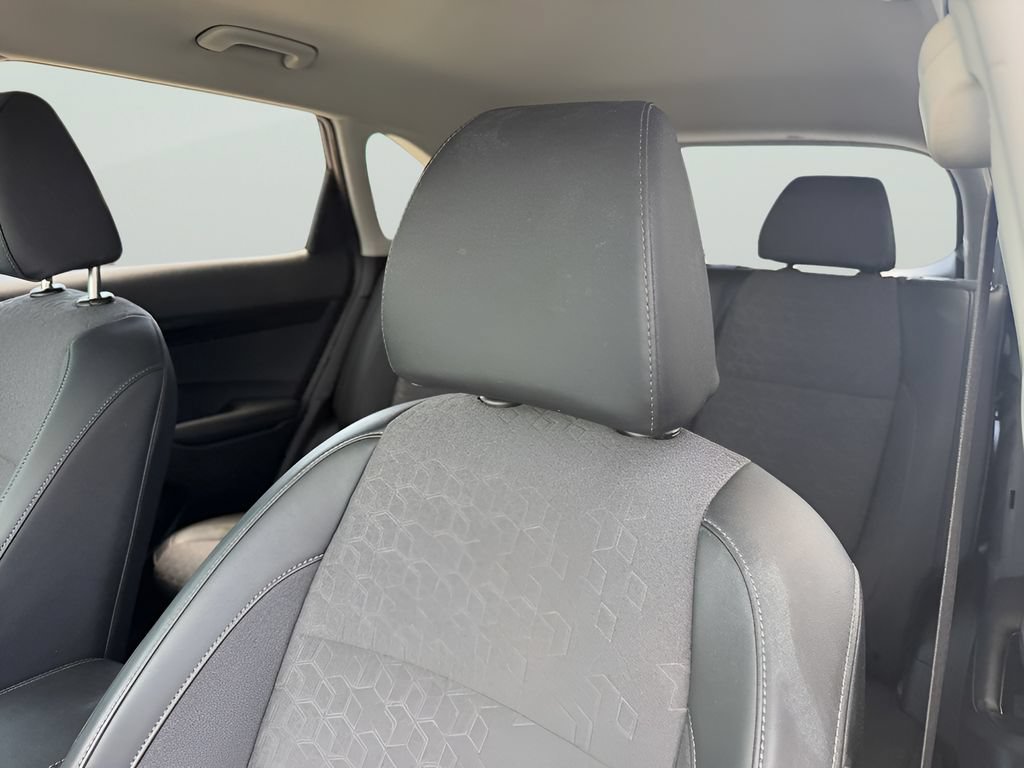 Used 2026 Kia Seltos S FWD image 16