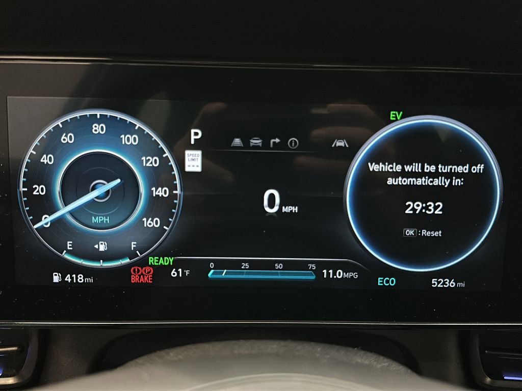 Certified 2025 Hyundai Elantra SEL image 22