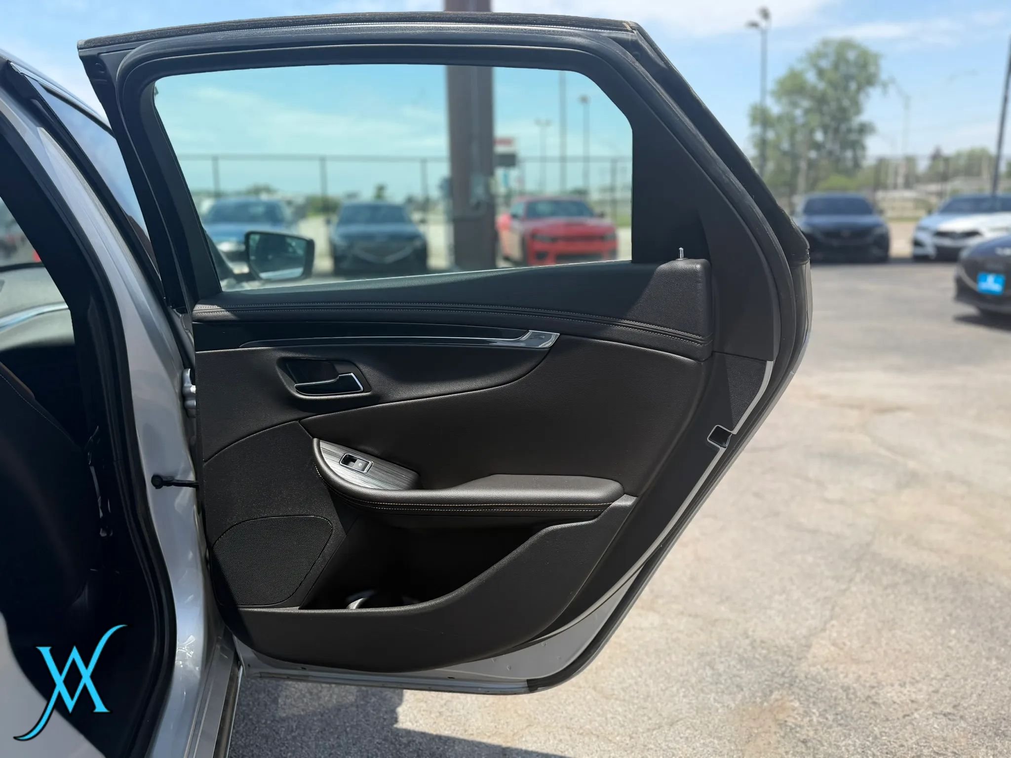 Used 2019 Chevrolet Impala Premier FWD image 17
