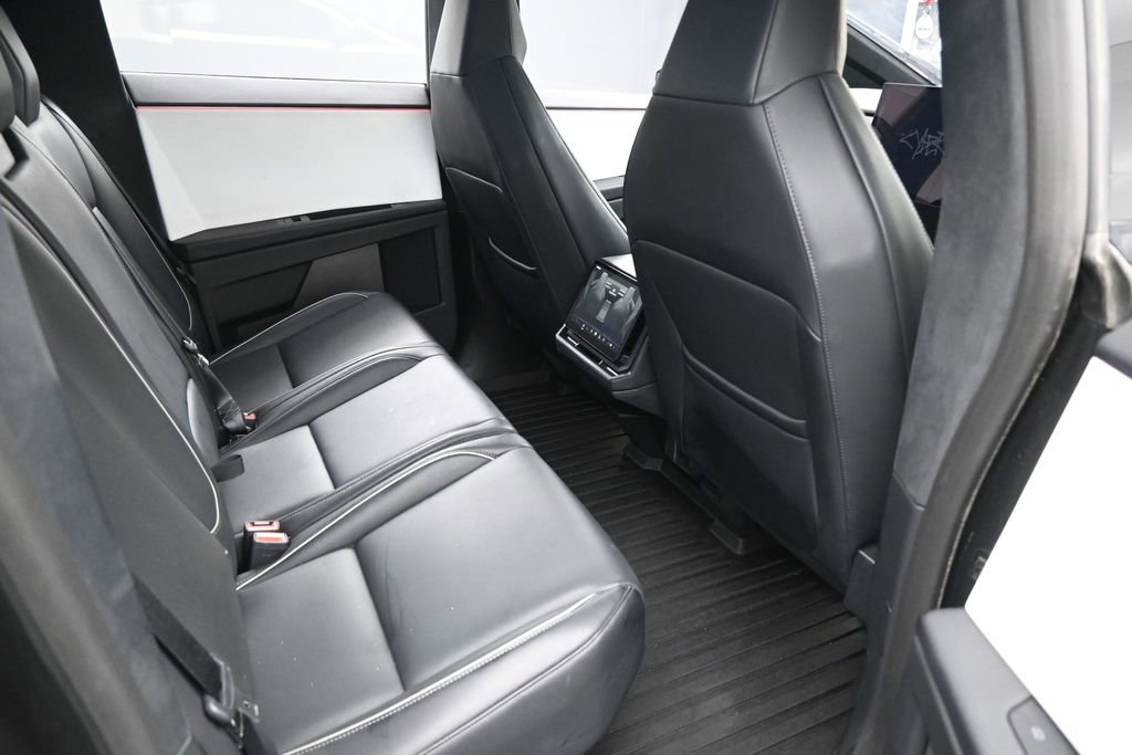 Used 2024 Tesla Cybertruck AWD Crew Cab image 27