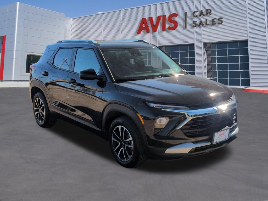 Used 2026 Chevrolet TrailBlazer LT FWD image 3