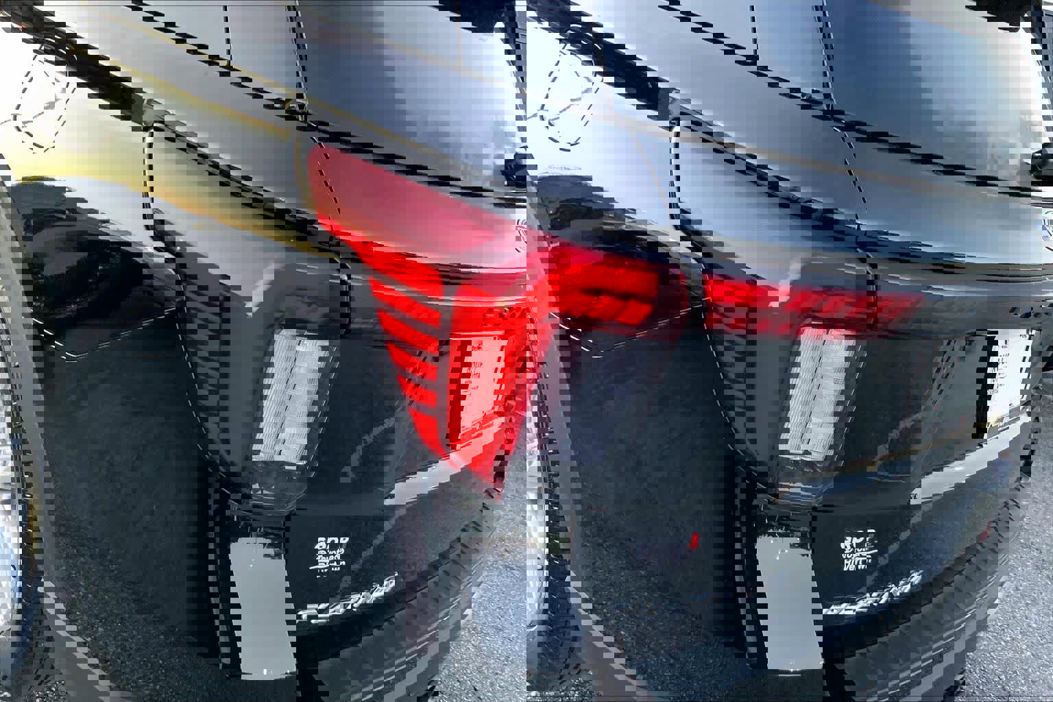 Used 2025 Ford Explorer Platinum image 26