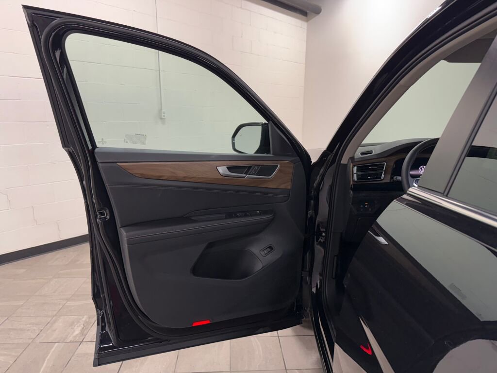 New 2026 Volkswagen Atlas SE image 21