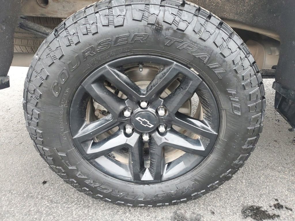 Used 2023 Chevrolet Silverado 1500 LT Trail Boss w/ Protection Package image 11