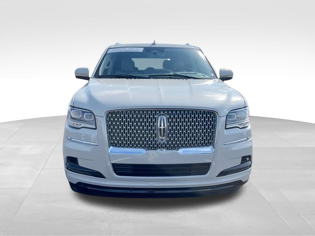Used 2024 Lincoln Navigator Reserve AWD/4WD image 3