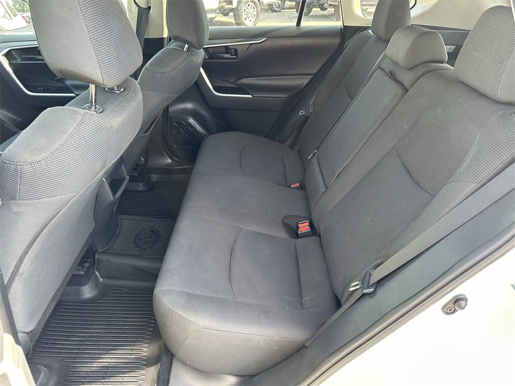 Used 2019 Toyota RAV4 LE image 16