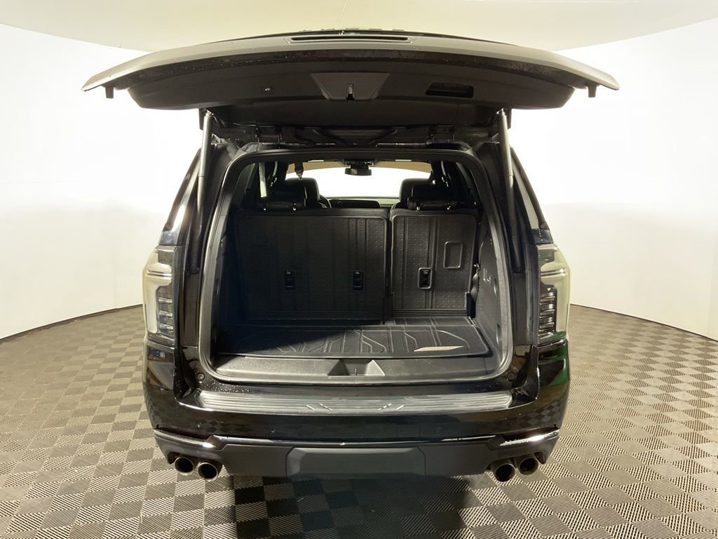Used 2025 Chevrolet Tahoe Z71 w/ Comfort Package image 14