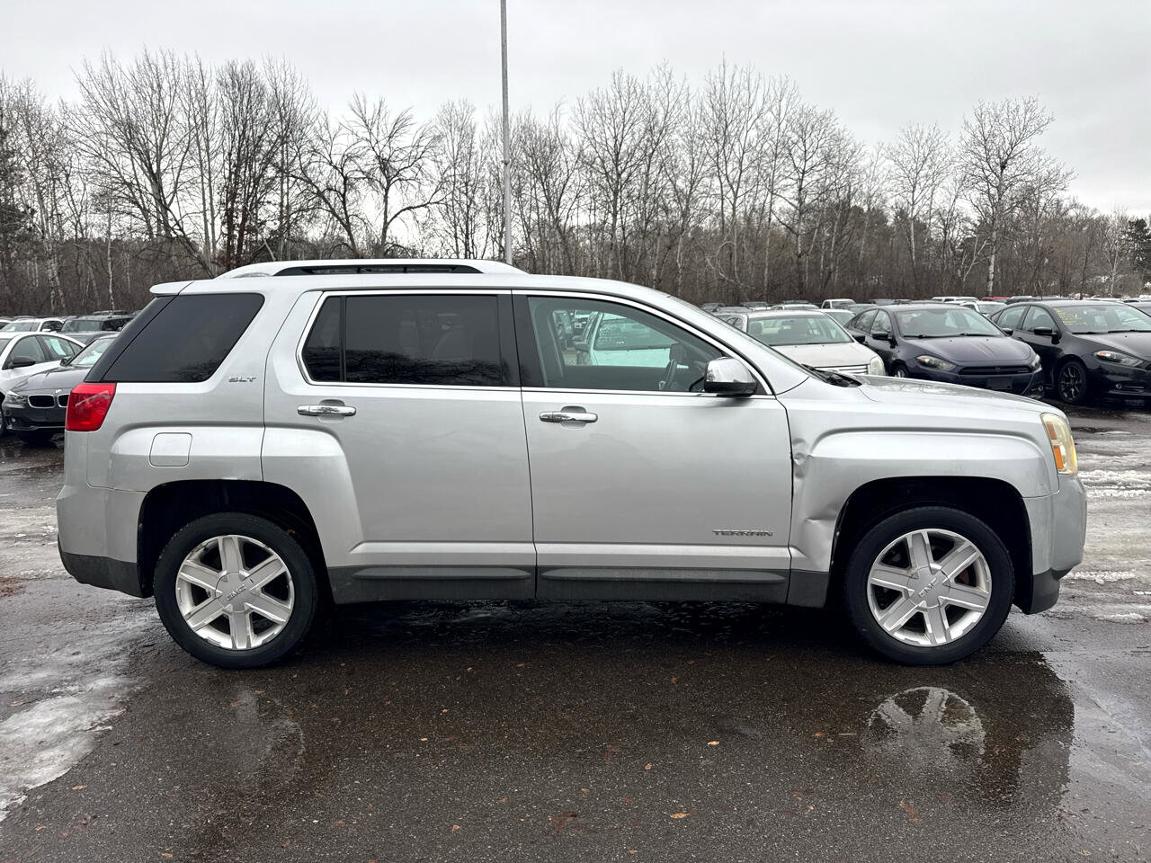 Used 2010 GMC Terrain SLT w/ Cargo Package image 4