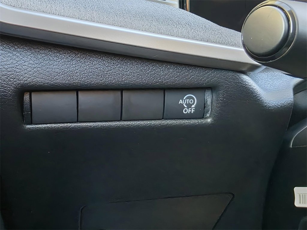 New 2026 Nissan Kicks SV image 20