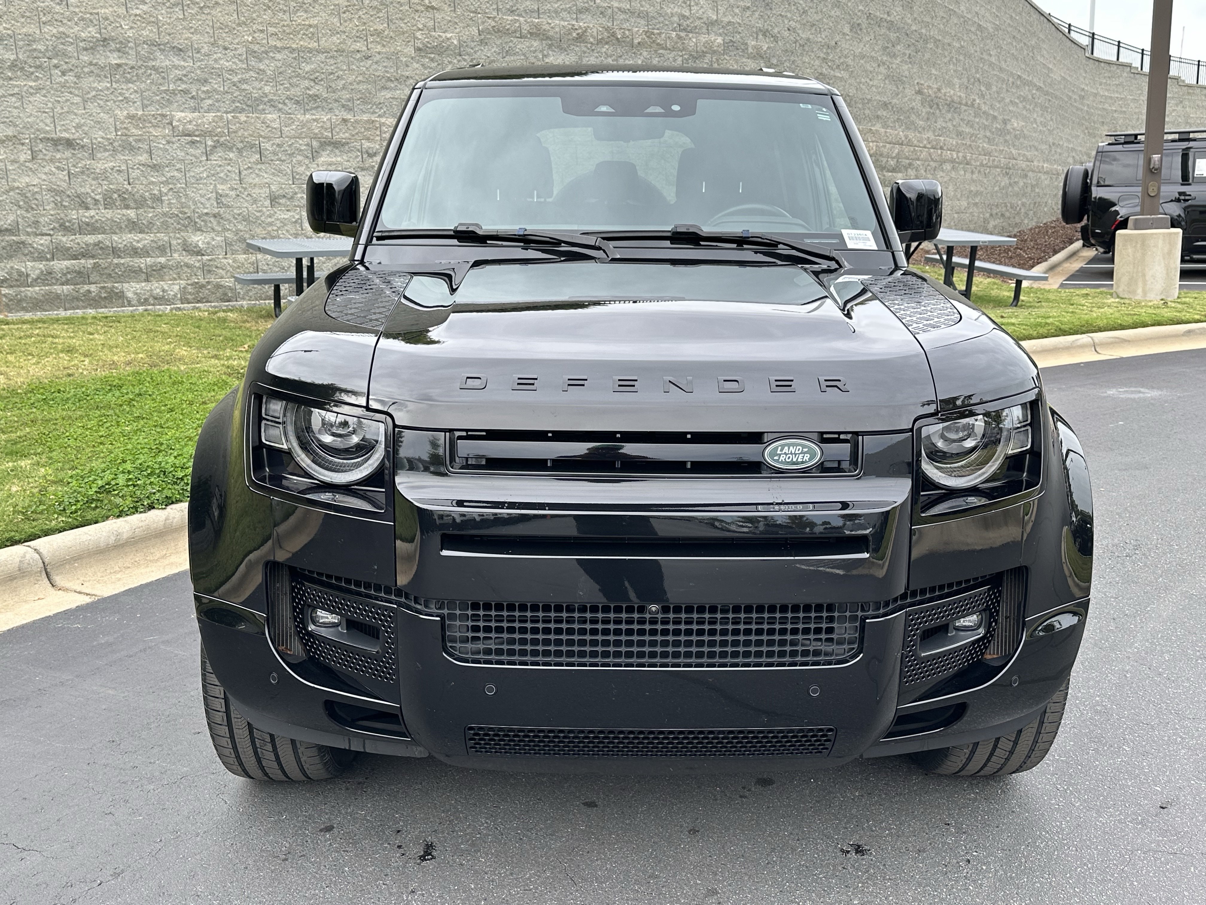 Certified 2024 Land Rover Defender 110 X-Dynamic SE AWD/4WD image 10