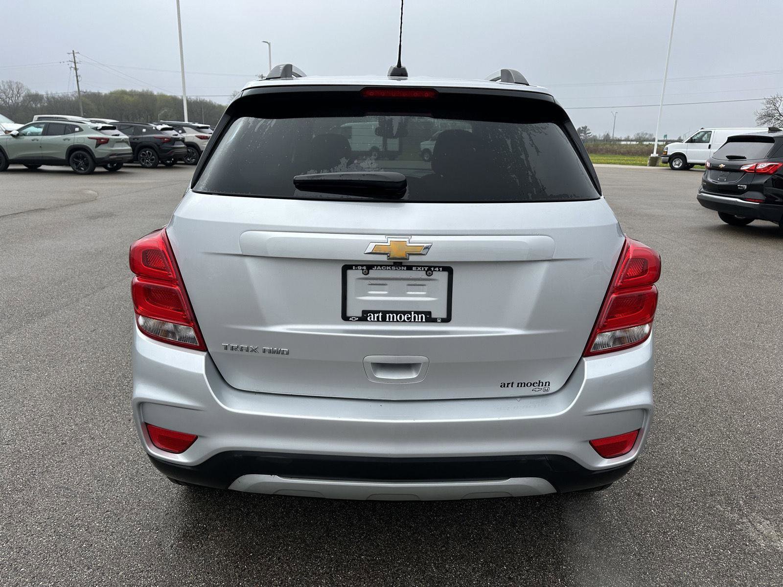 Used 2022 Chevrolet Trax LT w/ LT Convenience Package image 4