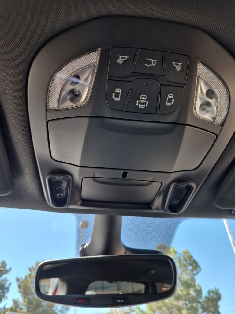 New 2025 Chrysler Pacifica Limited w/ Trailer Tow Group FWD image 49