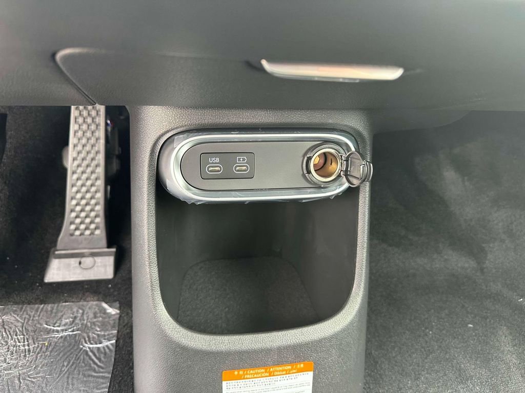 New 2025 Genesis GV60 Advanced AWD/4WD image 26