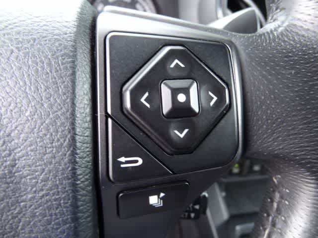 Used 2019 Toyota Tacoma TRD Off-Road w/ Technology Package AWD/4WD image 17