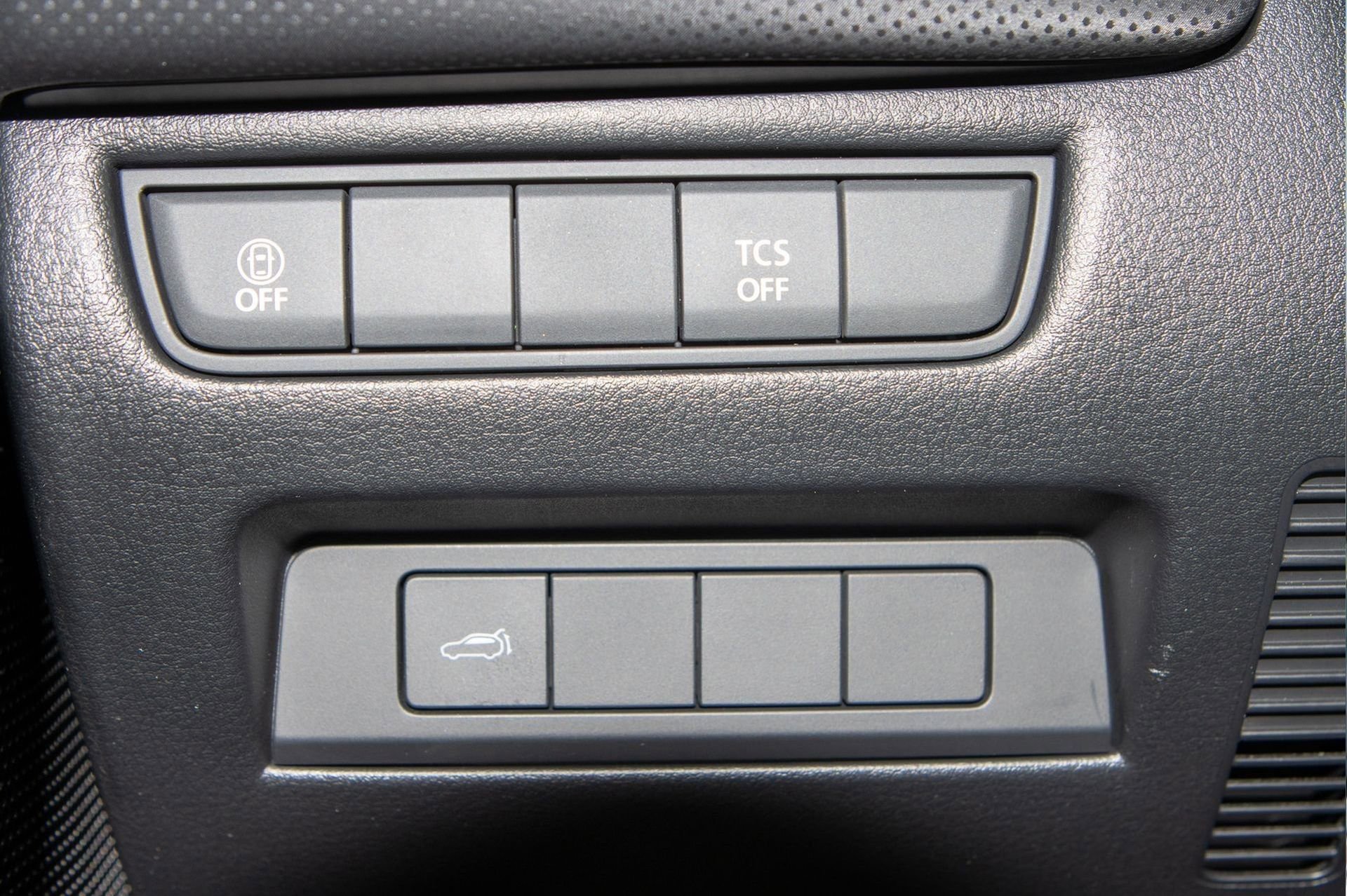 Certified 2025 MAZDA CX-50 AWD 2.5 S w/ Premium Package image 25