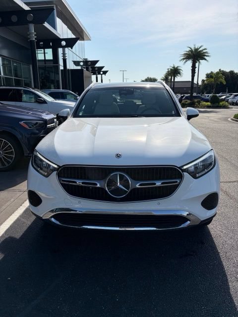 Certified 2025 Mercedes-Benz GLC 300 image 2