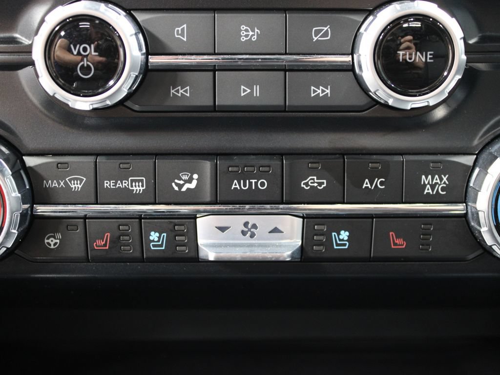 Used 2023 Ford F150 Lariat w/ Equipment Group 502A High AWD/4WD image 70
