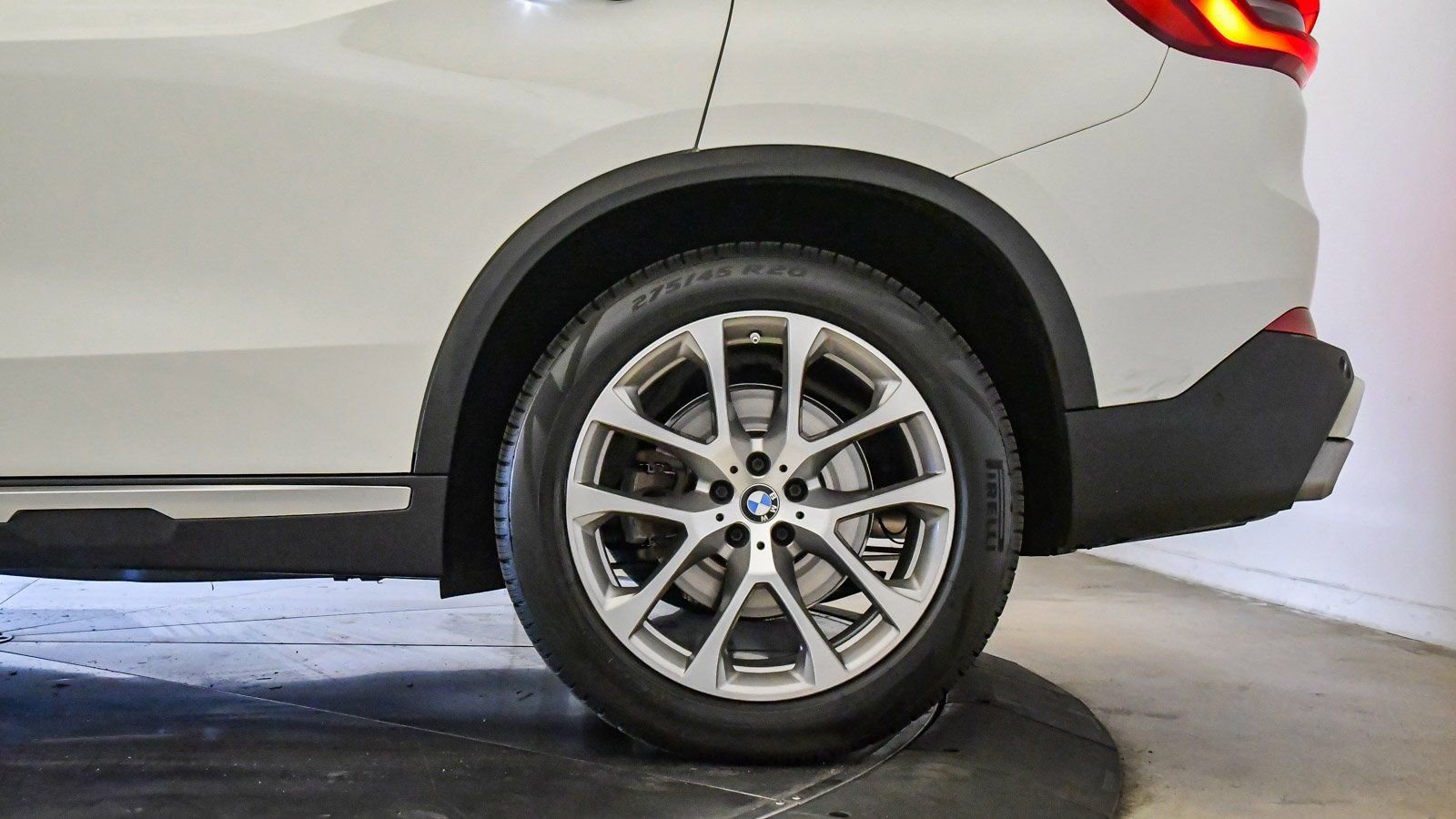 Certified 2022 BMW X5 xDrive40i w/ Parking Assistance Package image 10