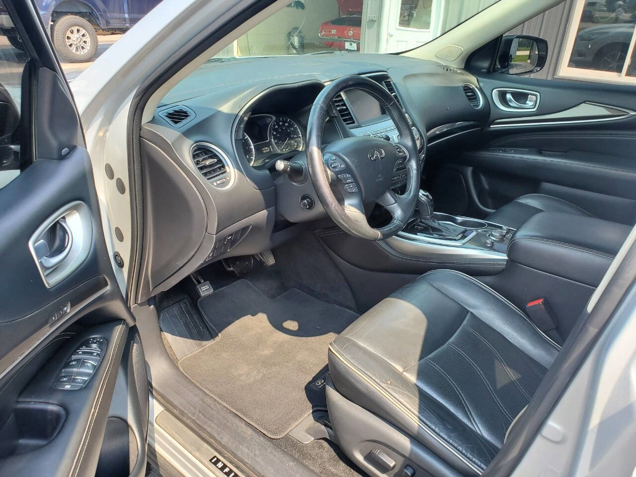 Used 2019 INFINITI QX60 Luxe image 11