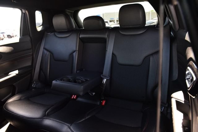 Used 2025 Jeep Compass Trailhawk AWD/4WD image 23