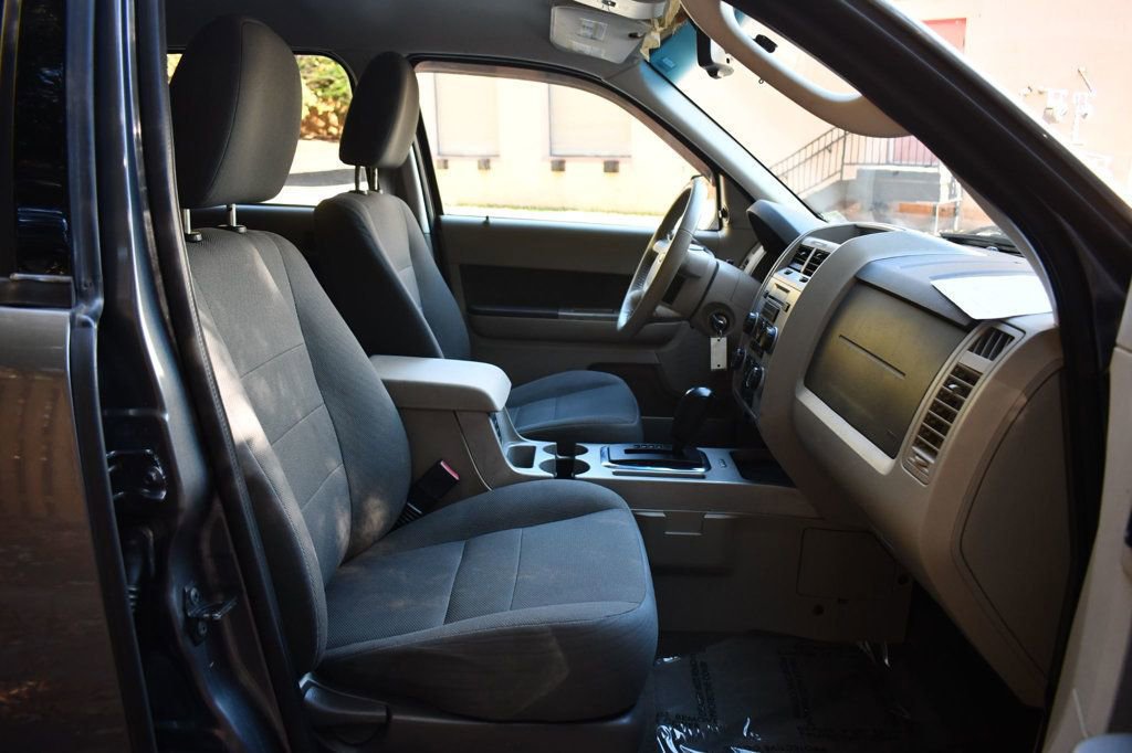 Used 2009 Ford Escape XLT image 23