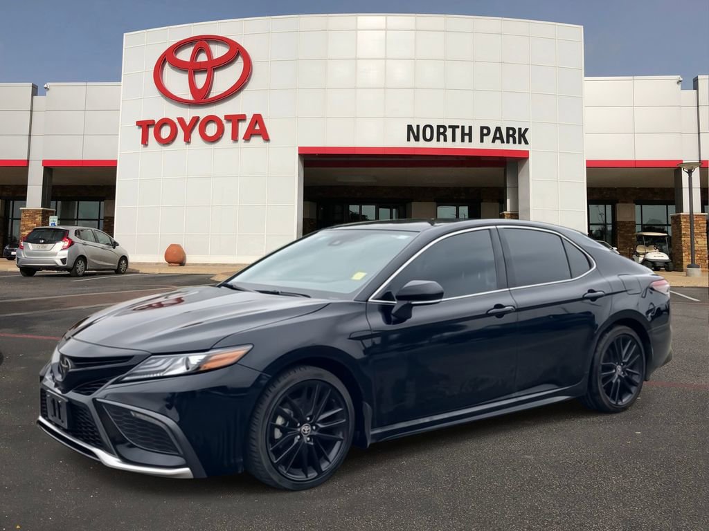 Used 2024 Toyota Camry XSE FWD image 1