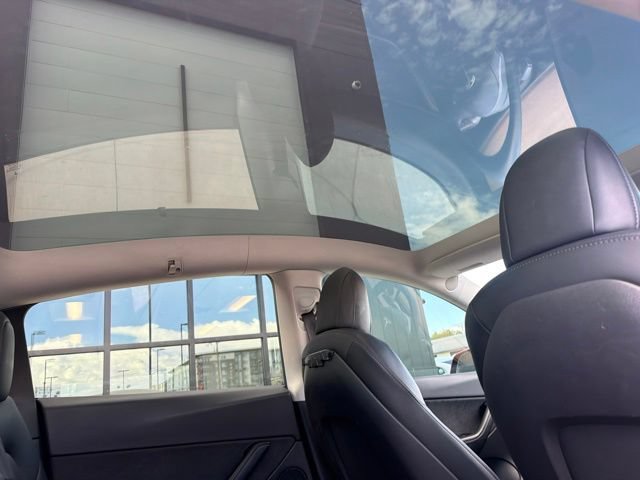 Used 2021 Tesla Model Y Long Range AWD/4WD image 16