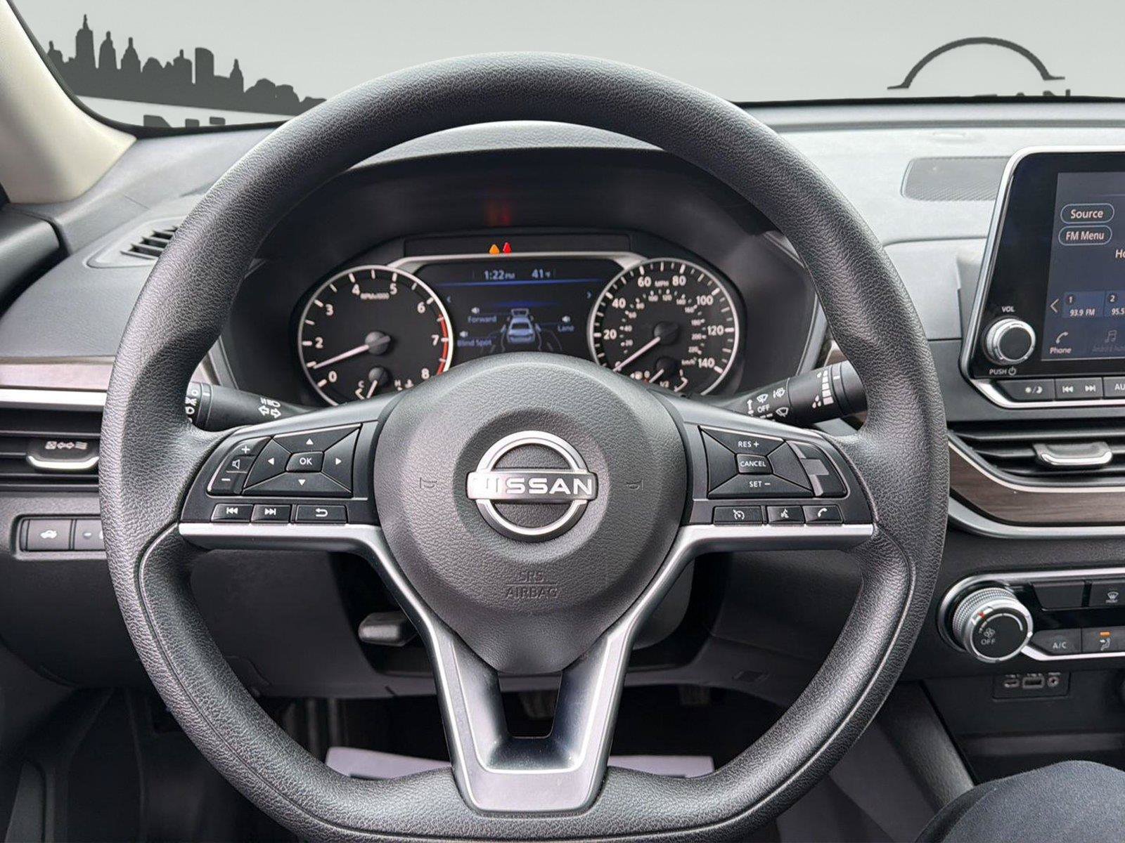 Used 2024 Nissan Altima 2.5 SV AWD/4WD image 15