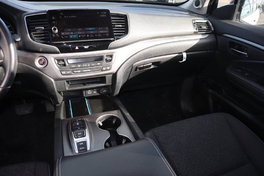 Used 2024 Honda Ridgeline Sport image 16
