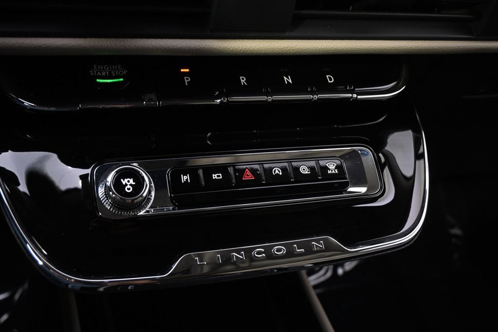 Used 2026 Lincoln Corsair Premiere AWD/4WD image 31