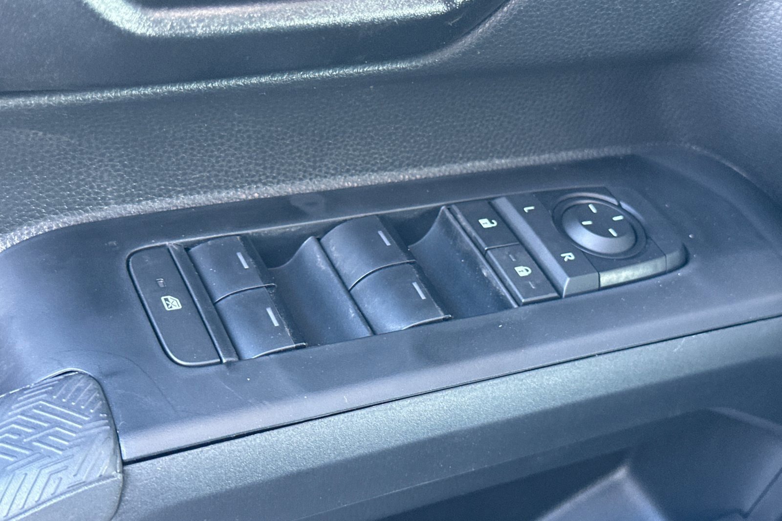 New 2026 Toyota Tacoma SR5 image 12