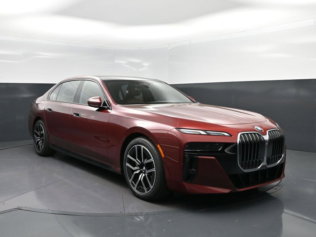 Certified 2025 BMW 740i image 9