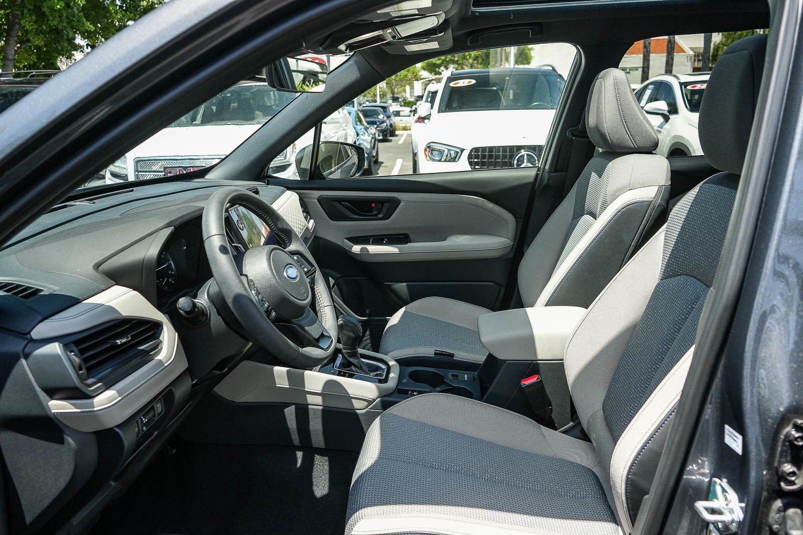 Used 2025 Subaru Forester Premium w/ Convenience Package #1 AWD/4WD image 17